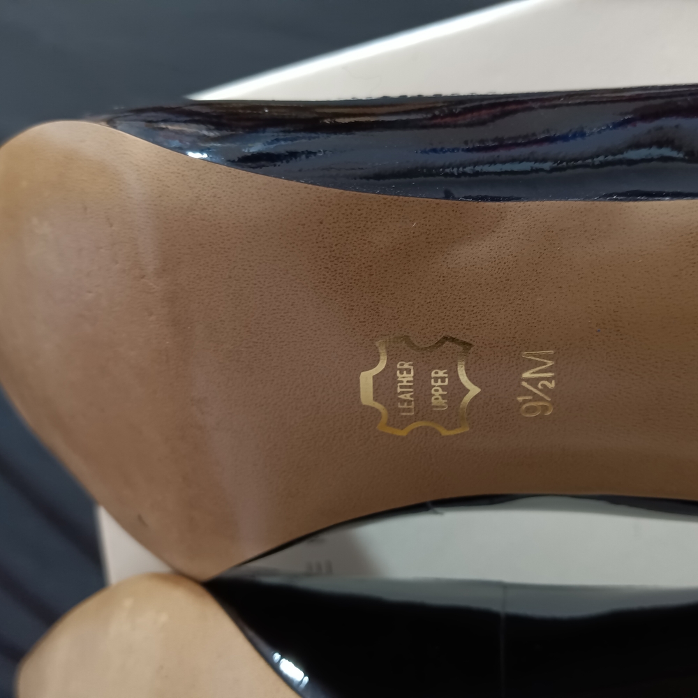 Elegant Black Patent Leather Heels - Picture 3 of 9